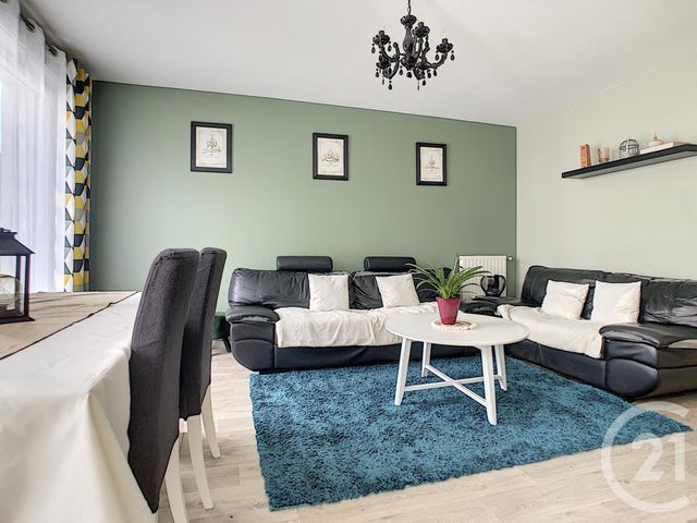 Afficher la photo en grand Appartement F4 à vendre - 4 pièces - 71.72 m2 - GARGES LES GONESSE - 95 - ILE-DE-FRANCE - Century 21 Stalingrad