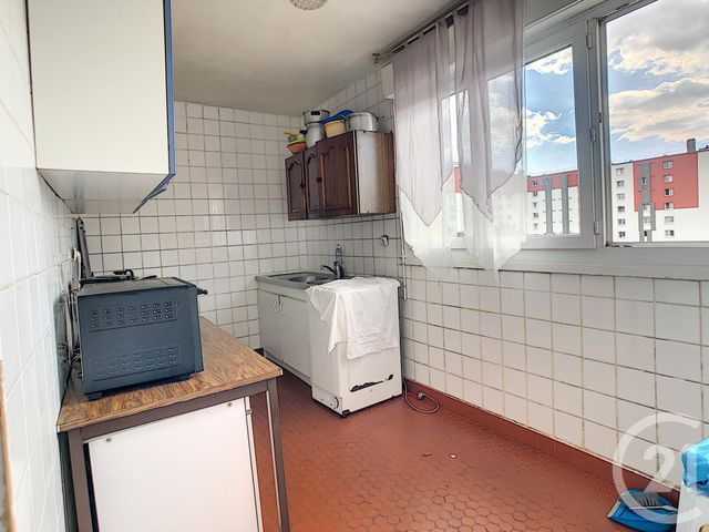Afficher la photo en grand Appartement F3 à vendre - 3 pièces - 62.21 m2 - GARGES LES GONESSE - 95 - ILE-DE-FRANCE - Century 21 Stalingrad