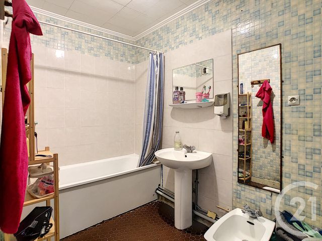 Afficher la photo en grand Appartement F3 à vendre - 3 pièces - 62.21 m2 - GARGES LES GONESSE - 95 - ILE-DE-FRANCE - Century 21 Stalingrad
