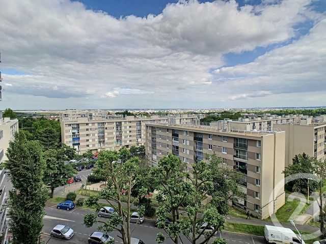 Afficher la photo en grand Appartement F3 à vendre - 3 pièces - 62.21 m2 - GARGES LES GONESSE - 95 - ILE-DE-FRANCE - Century 21 Stalingrad