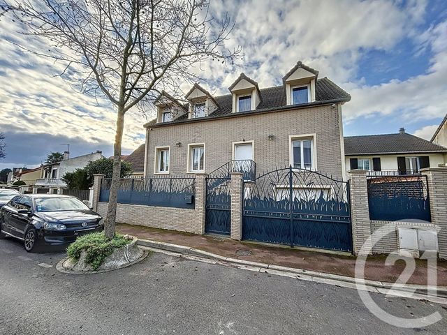 maison à vendre - 7 pièces - 188.05 m2 - GARGES LES GONESSE - 95 - ILE-DE-FRANCE - Century 21 Stalingrad