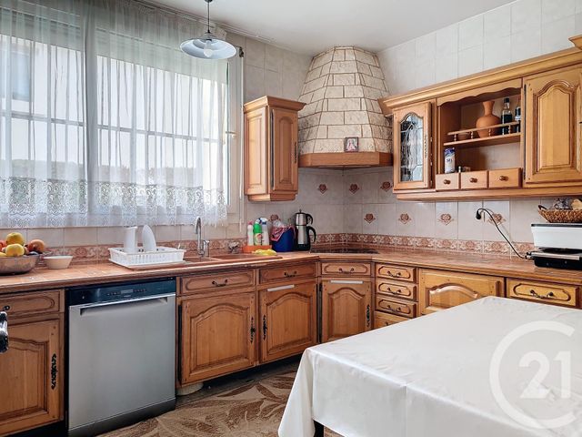 maison à vendre - 7 pièces - 177.61 m2 - GARGES LES GONESSE - 95 - ILE-DE-FRANCE - Century 21 Stalingrad