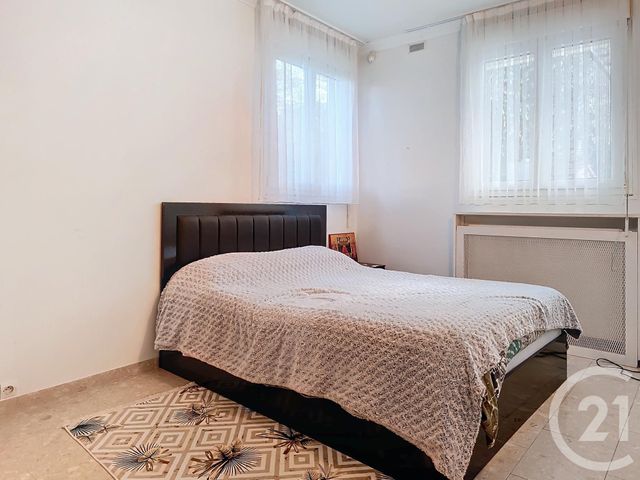 maison à vendre - 7 pièces - 177.61 m2 - GARGES LES GONESSE - 95 - ILE-DE-FRANCE - Century 21 Stalingrad