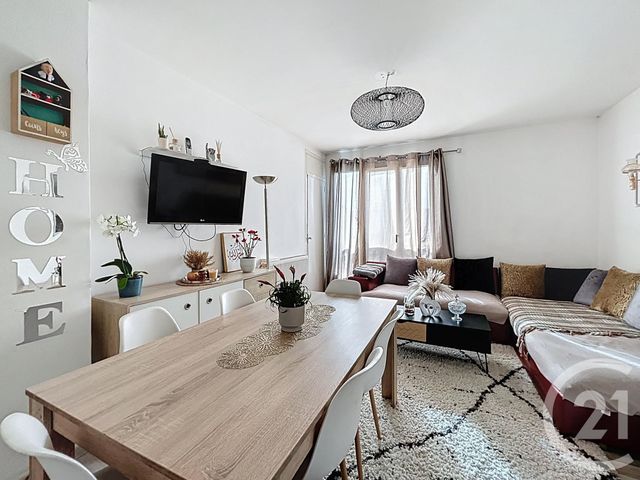 Appartement F3 à vendre - 3 pièces - 50.54 m2 - GARGES LES GONESSE - 95 - ILE-DE-FRANCE - Century 21 Stalingrad