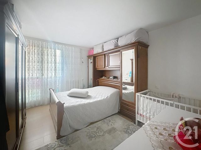 Appartement à vendre - 5 pièces - 90.57 m2 - GARGES LES GONESSE - 95 - ILE-DE-FRANCE - Century 21 Stalingrad