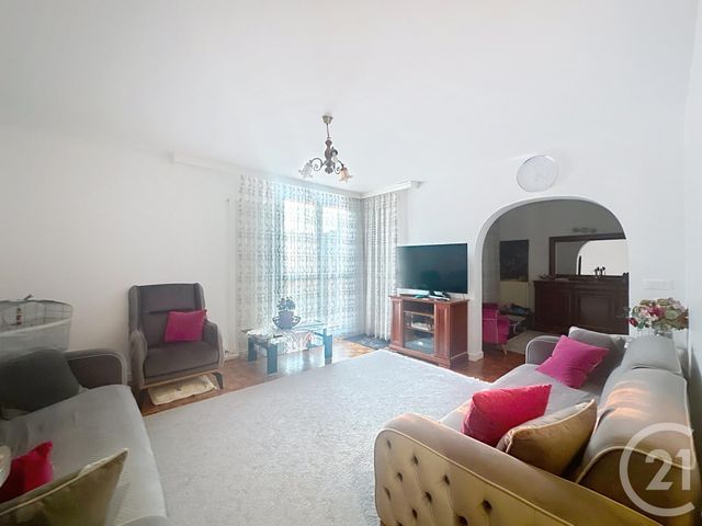 Appartement à vendre - 5 pièces - 90.57 m2 - GARGES LES GONESSE - 95 - ILE-DE-FRANCE - Century 21 Stalingrad