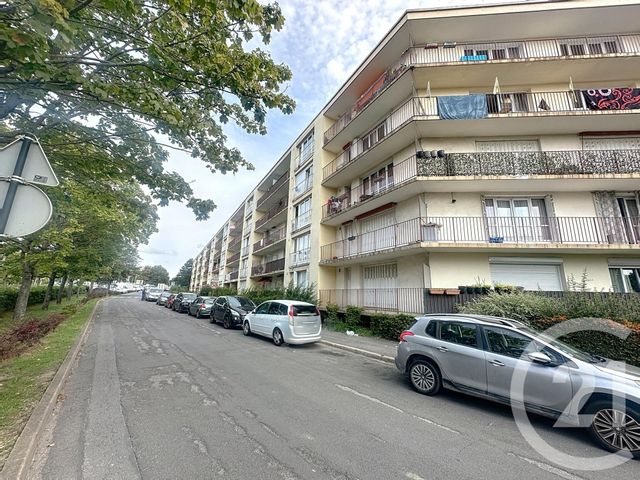 Appartement Studio à vendre - 1 pièce - 30.93 m2 - GARGES LES GONESSE - 95 - ILE-DE-FRANCE - Century 21 Stalingrad