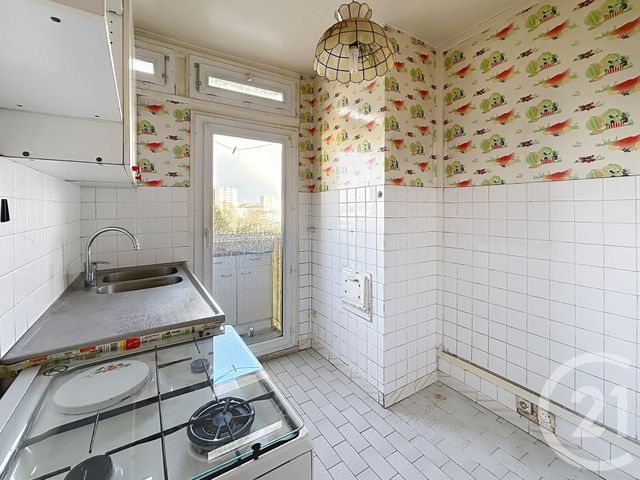 Appartement F5 à vendre - 5 pièces - 79.57 m2 - GARGES LES GONESSE - 95 - ILE-DE-FRANCE - Century 21 Stalingrad