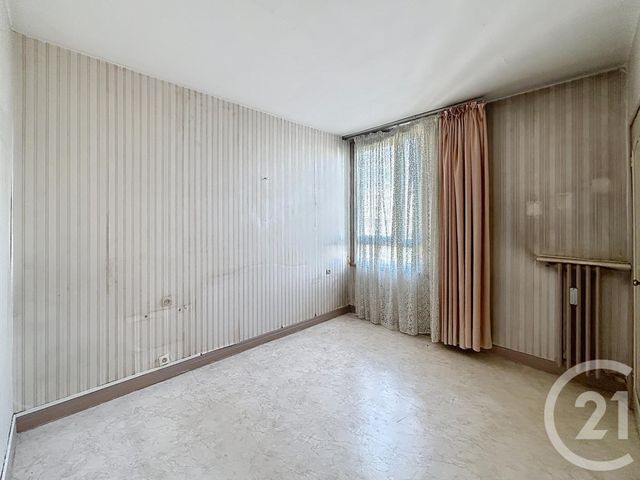 Appartement F5 à vendre - 5 pièces - 79.57 m2 - GARGES LES GONESSE - 95 - ILE-DE-FRANCE - Century 21 Stalingrad