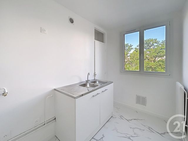 Appartement F4 à vendre - 4 pièces - 65.52 m2 - GARGES LES GONESSE - 95 - ILE-DE-FRANCE - Century 21 Stalingrad