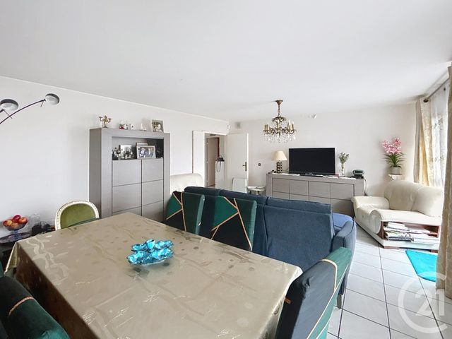 Appartement F5 à vendre - 5 pièces - 95.48 m2 - GARGES LES GONESSE - 95 - ILE-DE-FRANCE - Century 21 Stalingrad