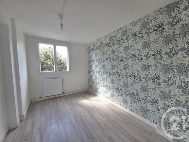 Afficher la photo en grand Appartement F3 à vendre - 3 pièces - 56.6 m2 - GARGES LES GONESSE - 95 - ILE-DE-FRANCE - Century 21 Stalingrad