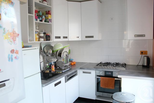 Appartement F4 à vendre - 4 pièces - 74.15 m2 - GARGES LES GONESSE - 95 - ILE-DE-FRANCE - Century 21 Stalingrad