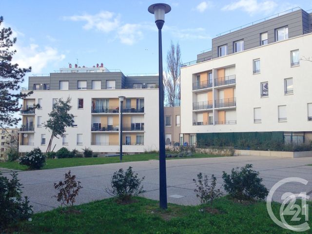 Appartement F4 à vendre - 4 pièces - 74.15 m2 - GARGES LES GONESSE - 95 - ILE-DE-FRANCE - Century 21 Stalingrad