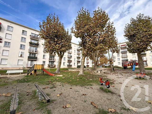 Appartement F5 à vendre - 5 pièces - 73.17 m2 - DRANCY - 93 - ILE-DE-FRANCE - Century 21 Stalingrad