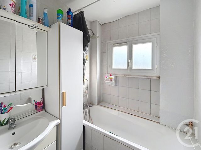 Appartement F5 à vendre - 5 pièces - 73.17 m2 - DRANCY - 93 - ILE-DE-FRANCE - Century 21 Stalingrad