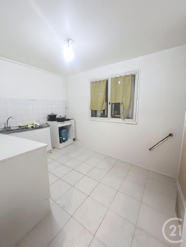 Appartement F2 à vendre - 2 pièces - 50.42 m2 - GARGES LES GONESSE - 95 - ILE-DE-FRANCE - Century 21 Stalingrad