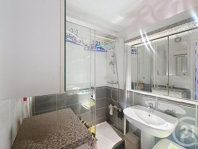 Appartement F2 à vendre - 2 pièces - 51.85 m2 - GARGES LES GONESSE - 95 - ILE-DE-FRANCE - Century 21 Stalingrad