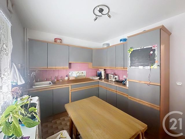 Appartement F2 à vendre - 2 pièces - 51.85 m2 - GARGES LES GONESSE - 95 - ILE-DE-FRANCE - Century 21 Stalingrad