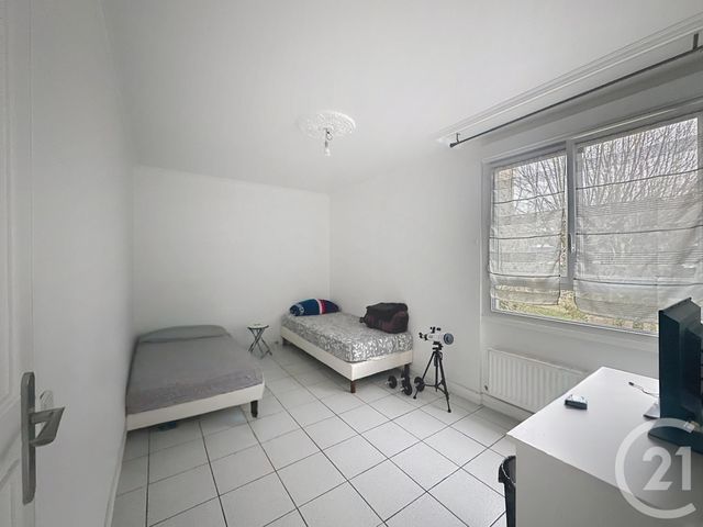 Appartement F4 à vendre - 4 pièces - 81.25 m2 - GARGES LES GONESSE - 95 - ILE-DE-FRANCE - Century 21 Stalingrad