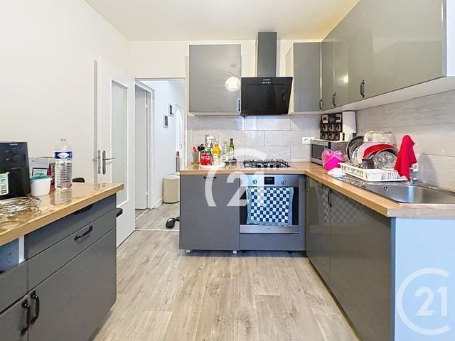 Appartement F5 à vendre - 5 pièces - 85.47 m2 - GARGES LES GONESSE - 95 - ILE-DE-FRANCE - Century 21 Stalingrad