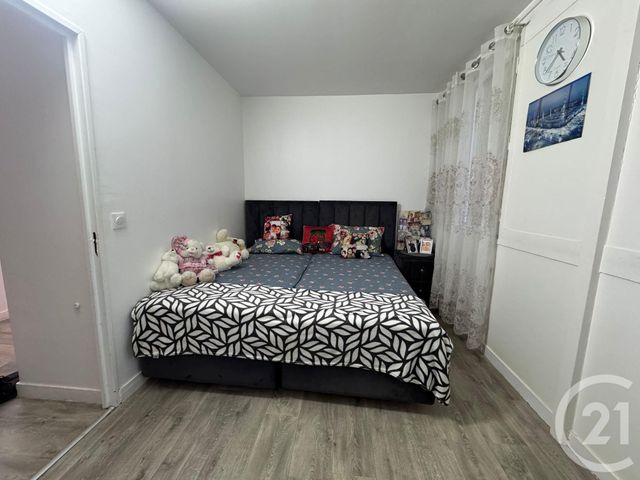 Appartement F5 à vendre - 5 pièces - 85.47 m2 - GARGES LES GONESSE - 95 - ILE-DE-FRANCE - Century 21 Stalingrad