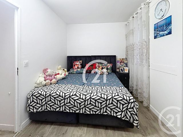 Appartement F5 à vendre - 5 pièces - 85.47 m2 - GARGES LES GONESSE - 95 - ILE-DE-FRANCE - Century 21 Stalingrad