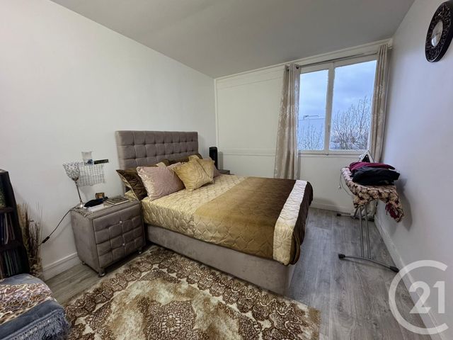 Appartement F5 à vendre - 5 pièces - 85.47 m2 - GARGES LES GONESSE - 95 - ILE-DE-FRANCE - Century 21 Stalingrad