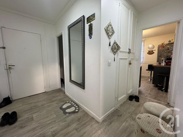 Appartement F5 à vendre - 5 pièces - 85.47 m2 - GARGES LES GONESSE - 95 - ILE-DE-FRANCE - Century 21 Stalingrad