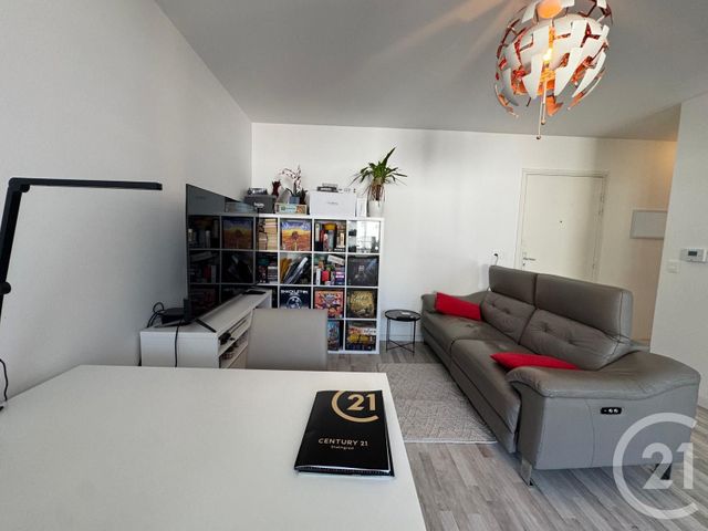 Appartement F2 à vendre - 2 pièces - 38.3 m2 - DUGNY - 93 - ILE-DE-FRANCE - Century 21 Stalingrad