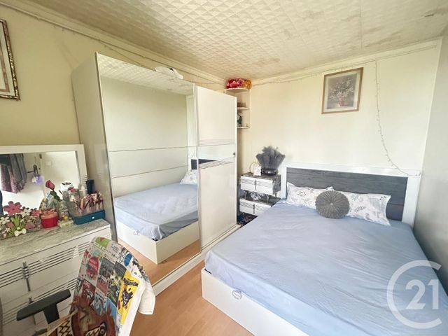 Appartement F4 à vendre - 4 pièces - 64.17 m2 - GARGES LES GONESSE - 95 - ILE-DE-FRANCE - Century 21 Stalingrad