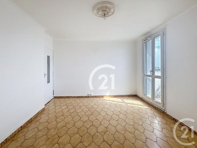 Appartement F4 à vendre - 4 pièces - 61.56 m2 - GARGES LES GONESSE - 95 - ILE-DE-FRANCE - Century 21 Stalingrad