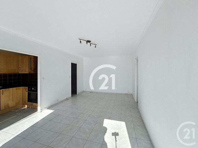 Appartement F2 à vendre - 2 pièces - 45.0 m2 - GARGES LES GONESSE - 95 - ILE-DE-FRANCE - Century 21 Stalingrad