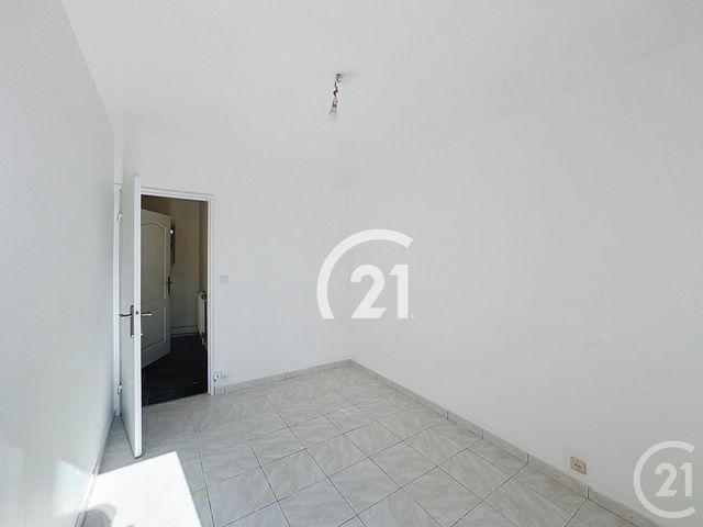 Appartement F2 à vendre - 2 pièces - 45.0 m2 - GARGES LES GONESSE - 95 - ILE-DE-FRANCE - Century 21 Stalingrad
