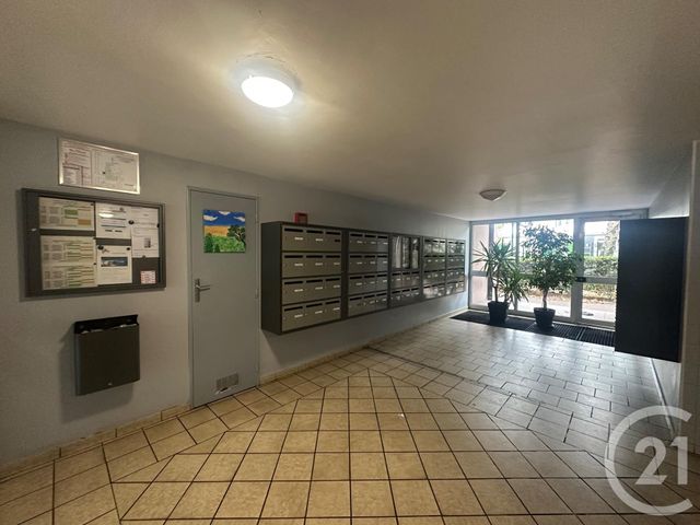 Appartement F3 à louer - 3 pièces - 59.0 m2 - VILLENEUVE LA GARENNE - 92 - ILE-DE-FRANCE - Century 21 Stalingrad